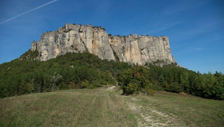 Pietra di Bismantova, dove si trova la montagna di miti e leggende