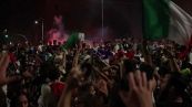 Europei, i festeggiamenti a Brescia: piazza della Repubblica invasa dal Tricolore