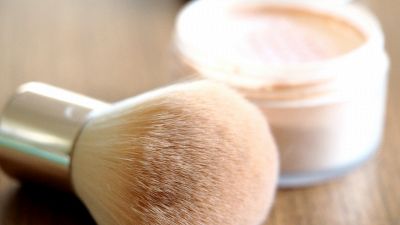 Novità in spiaggia, ecco i solari in polvere