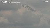 Olimpiadi, l'aereonautica giapponese disegna i 5 cerchi in cielo