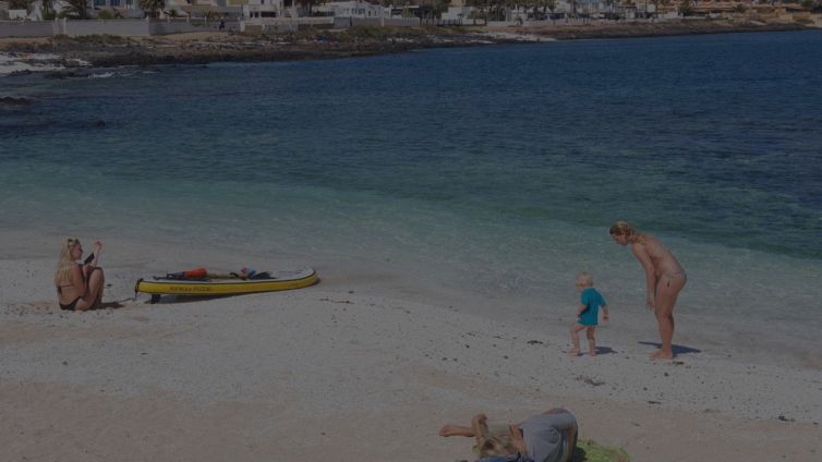 Bonus per le vacanze a chi si vaccina, la proposta