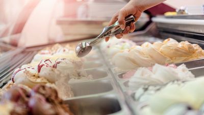 L'incredibile 'dispetto' dei gelatai: perché fanno così?
