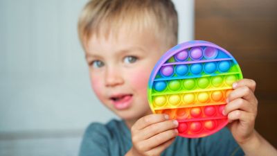 Pop-it: tutto quello che dovete sapere sul gadget dell’estate