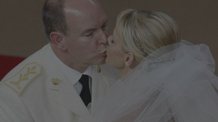 Charlene progetta il divorzio da Alberto e non torna a Monaco