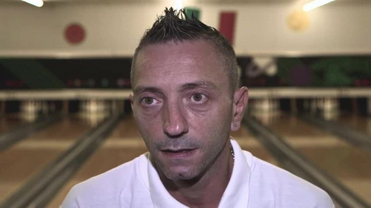 La storia di Andrea, campione di bowling non vedente e il suo "strike alla disabilità"
