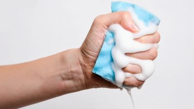 Come fare le spugne in casa con vecchi asciugamani