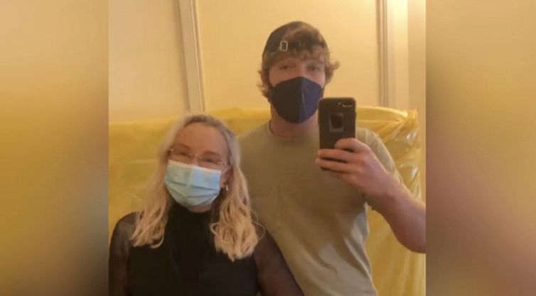 Paolo Ciavarro, la mamma Eleonora Giorgi si ritrasferisce vicino a lui: il video