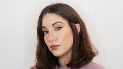 Trucco classico da tutti i giorni con colori opachi e neutri