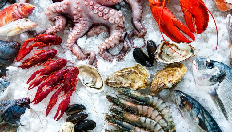 La nazione dove si mangiano più frutti di mare