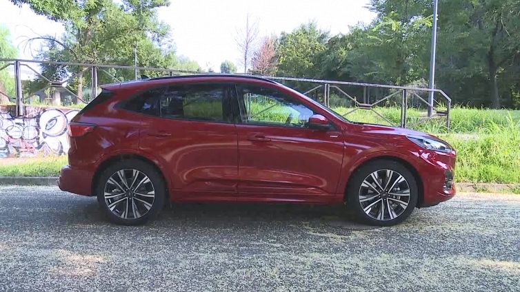 Ford Kuga ST Line X: la prova su strada del Suv