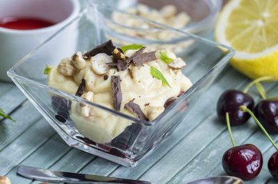 Ciliegie con crema alla menta