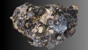 Meteorite cade in casa: quanto può valere