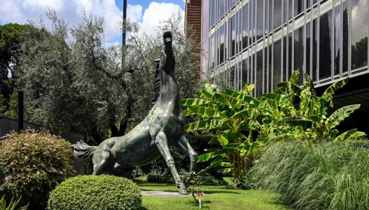 Rai, la possibile novità: canone anche per smartphone e tablet