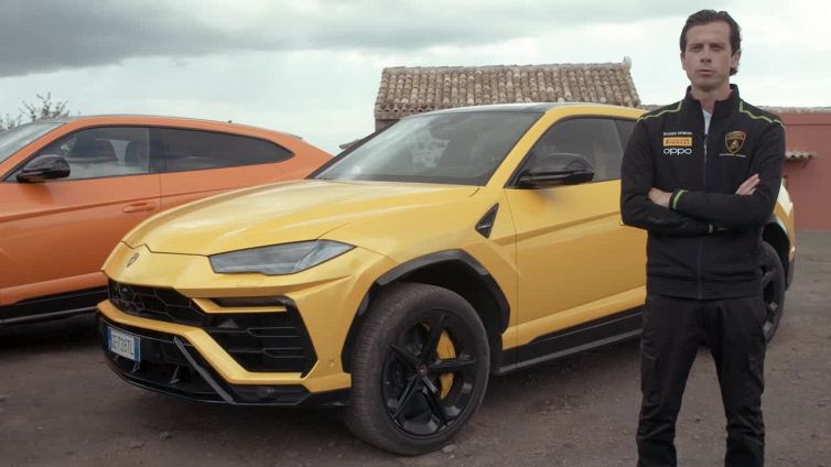 Lamborghini Urus alla prova dell'Etna