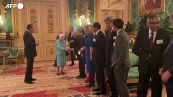 L'ultima apparizione pubblica della Regina Elisabetta prima del ricovero, fa gli onori di casa a Windsor