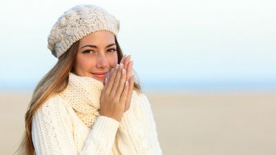 Mani e piedi freddi: 5 rimedi naturali che ti aiutano