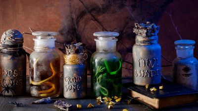 Come creare decorazioni per Halloween riciclando bottiglie