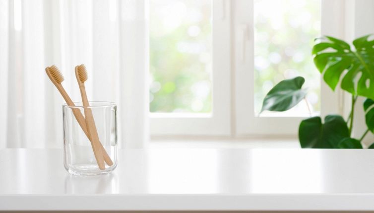 Spazzolini vecchi, usi alternativi per non gettarli