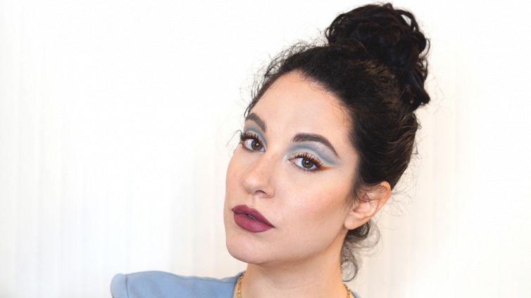 Trucco colorato azzurro, rosa e giallo 2