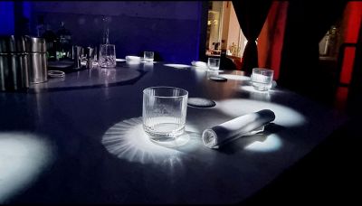 Il locale dove si beve (e mangia) pagando a tempo