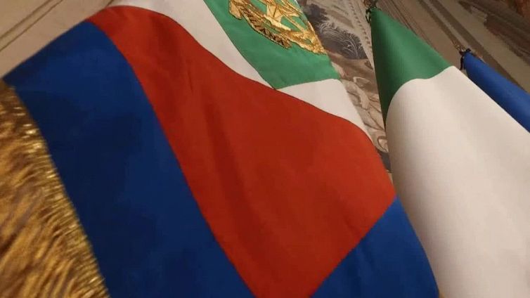 Rischio Vietnam su Quirinale. Veltroni: "salvare il governo"