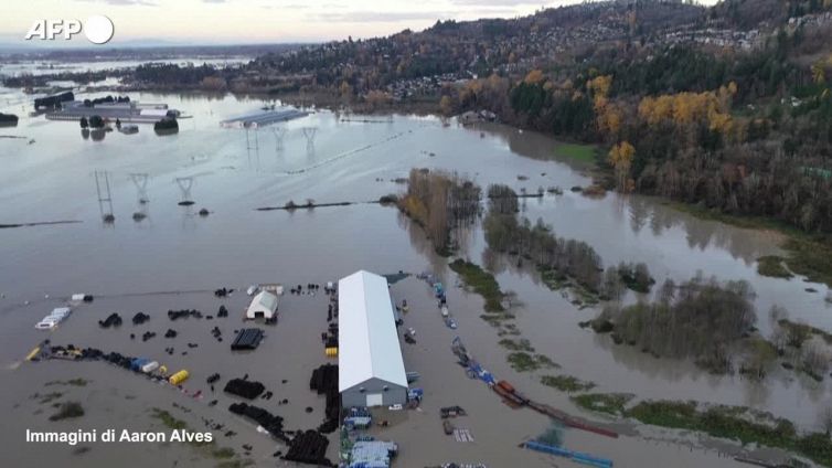 Maltempo in Canada, immagini aeree degli allagamenti in British Columbia