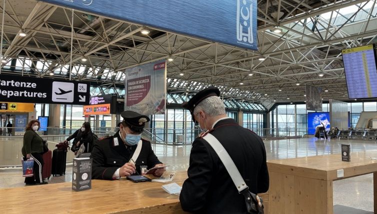 Cosa succede al cibo confiscato in aeroporto?