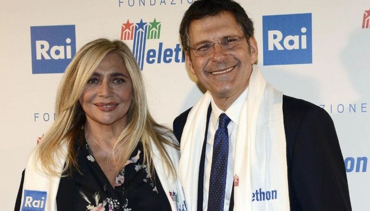 Mara Venier, la dedica a Fabrizio Frizzi: "Telethon sei tu"