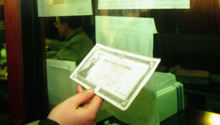 Il vecchio buono postale vale 65mila euro: la storia incredibile