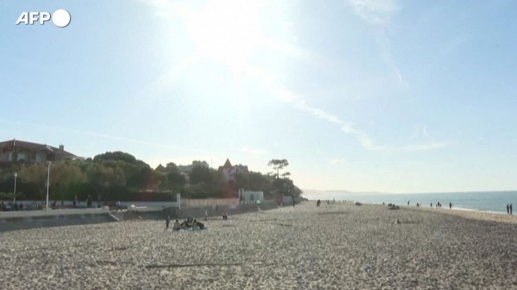 Nuovo anno sulla spiaggia in Francia: temperature miti e sole