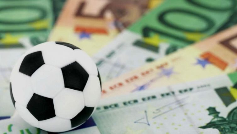 Calcio, quanti soldi rischia la serie A con l'ipotesi del Mondiale ogni due anni