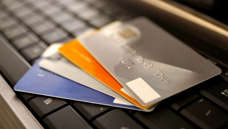 Conto corrente, aumentano i costi: come risparmiare