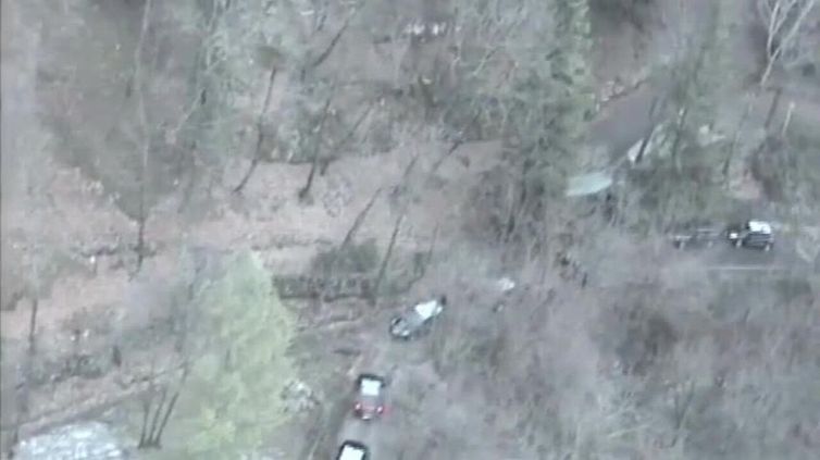 Varese, padre uccide figlio di 7 anni: l'arresto ripreso dall'elicottero