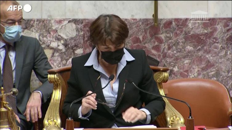 L'Assemblea nazionale francese vota a favore del passaporto per i vaccini