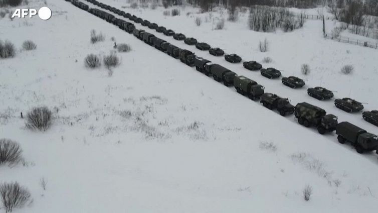 Kazakhstan: Russia manda militari e mezzi corazzati