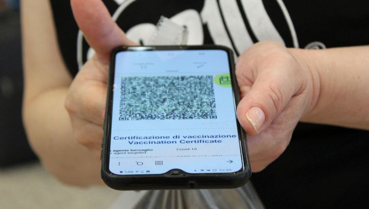Green pass e scuola, cosa dice il nuovo decreto sull'obbligo vaccinale