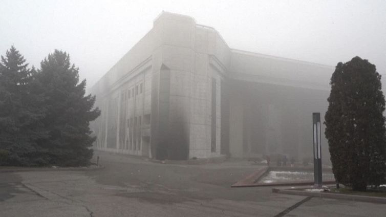 Almeno 26 vittime in Kazakhstan, si spara ad altezza uomo
