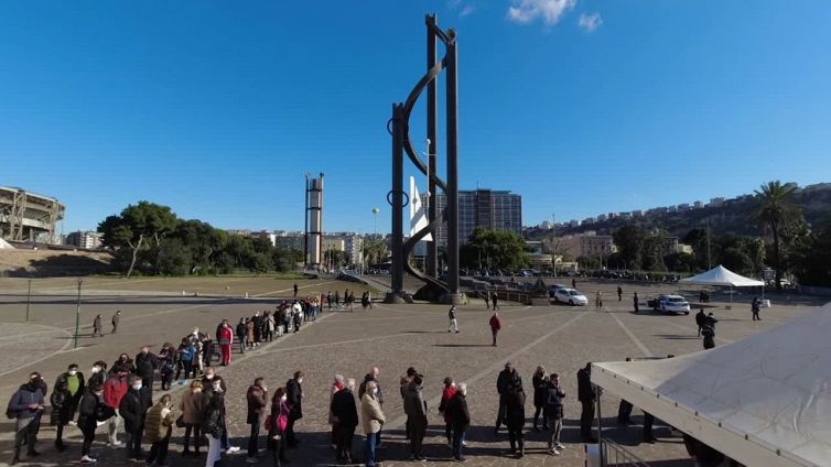 Figliuolo: "I vaccini ci sono, dosi a over50 anche di notte"