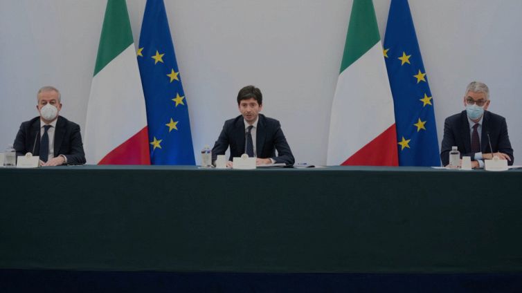 Multe ai non vaccinati, sanzioni fino a 3mila euro