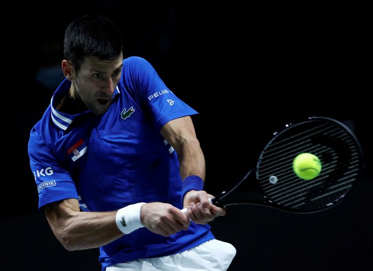 Djokovic quanto rischia di perdere dagli sponsor il tennista non vaccinato