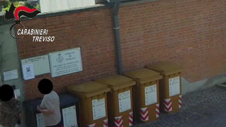 Furti ad anziani: attenzione alla 'tecnica dell'abbraccio'