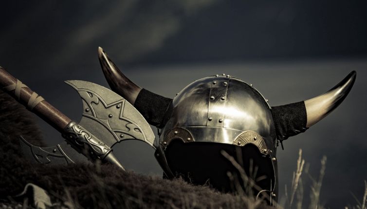 Gli elmi con le corna dei vichinghi arrivano dalla Sardegna