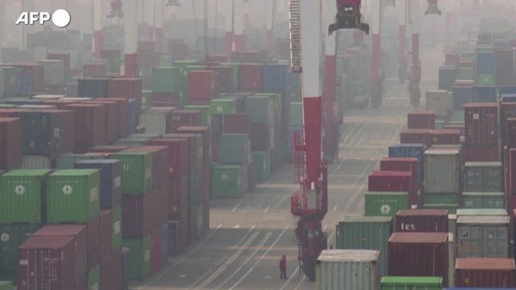 Cina, il surplus commerciale del 2021 vola a 676 miliardi