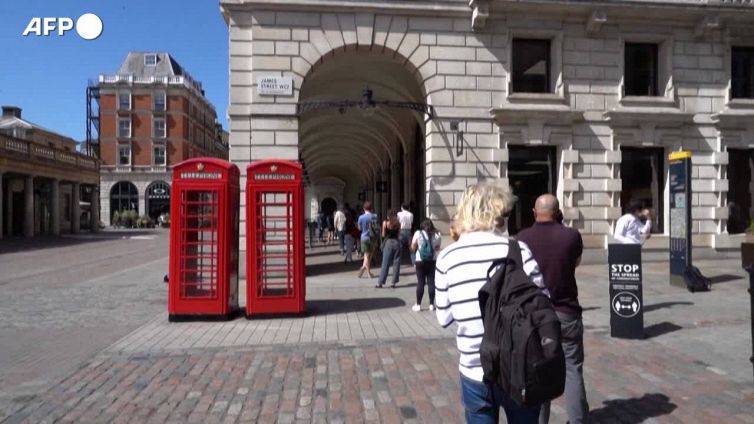 Basta green pass e smart working, Londra verso la svolta