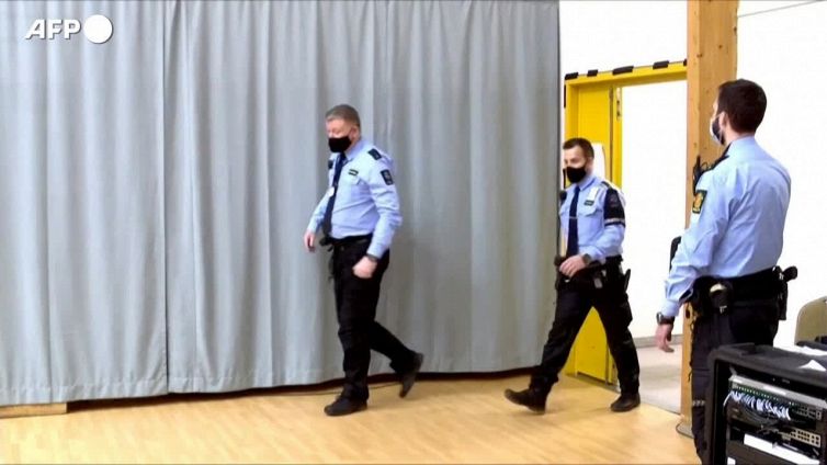 Breivik dal giudice, fa il saluto nazista e chiede la liberta' condizionata