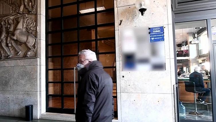 Indagato Beppe Grillo, perquisiti gli uffici della sua societa'