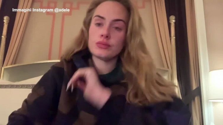 Adele in lacrime cancella i concerti di Las Vegas: "Lo show non e' pronto"