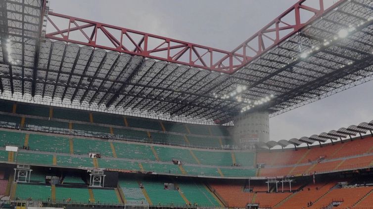 Serie A in pericolo, pochi aiuti dal decreto sostegni: il fallimento è un rischio concreto