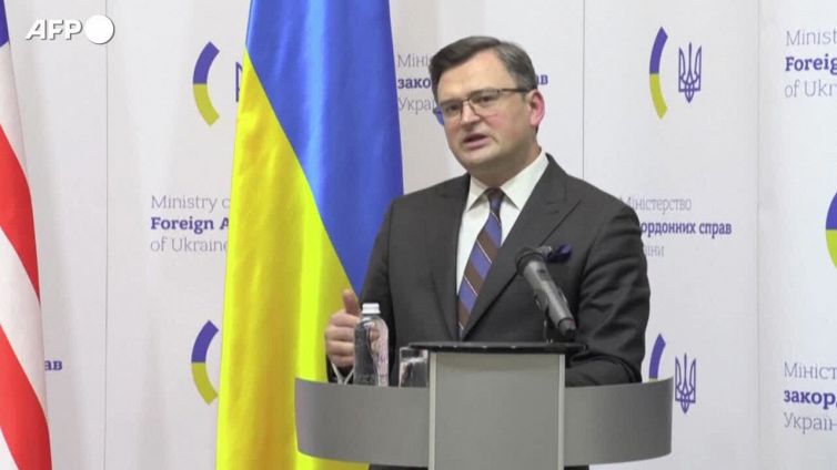 'Piano su leader filo-russo', Kiev conto reti di Putin