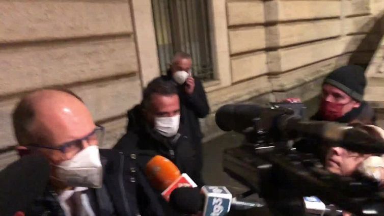 Quirinale, Letta: "Chiudiamoci in una stanza e buttiamo la chiave"